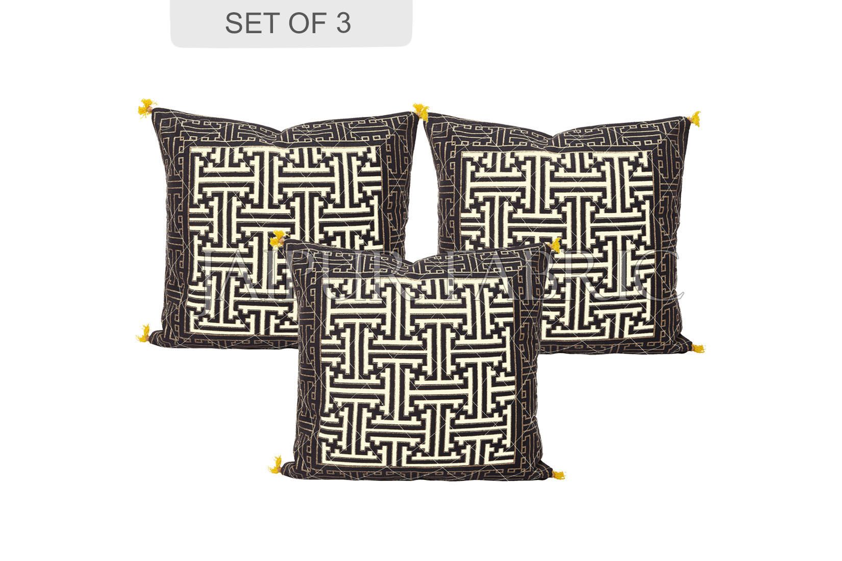 Cream Base Black Border Maze Design Cotton Cushion Cover