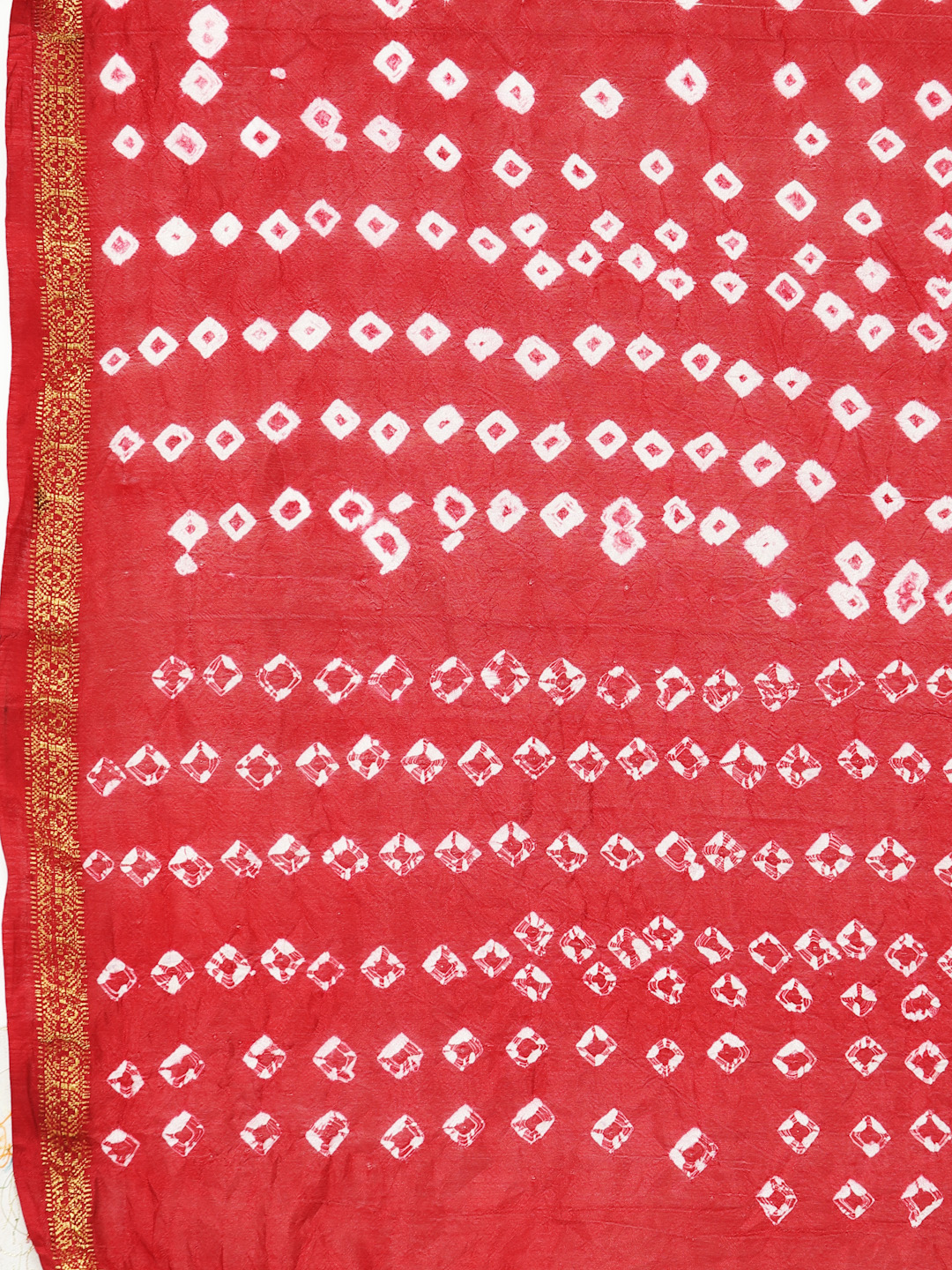 Silk Bandhani and Zari Weaving Saree with Unstitched Blouse - Maroon And White