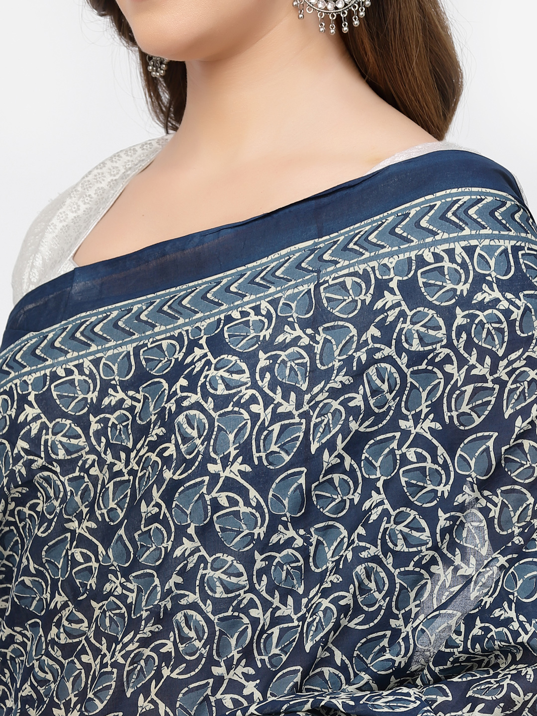 Floral Printed Women's Cotton Floral Printed Saree with Unstitched Blouse