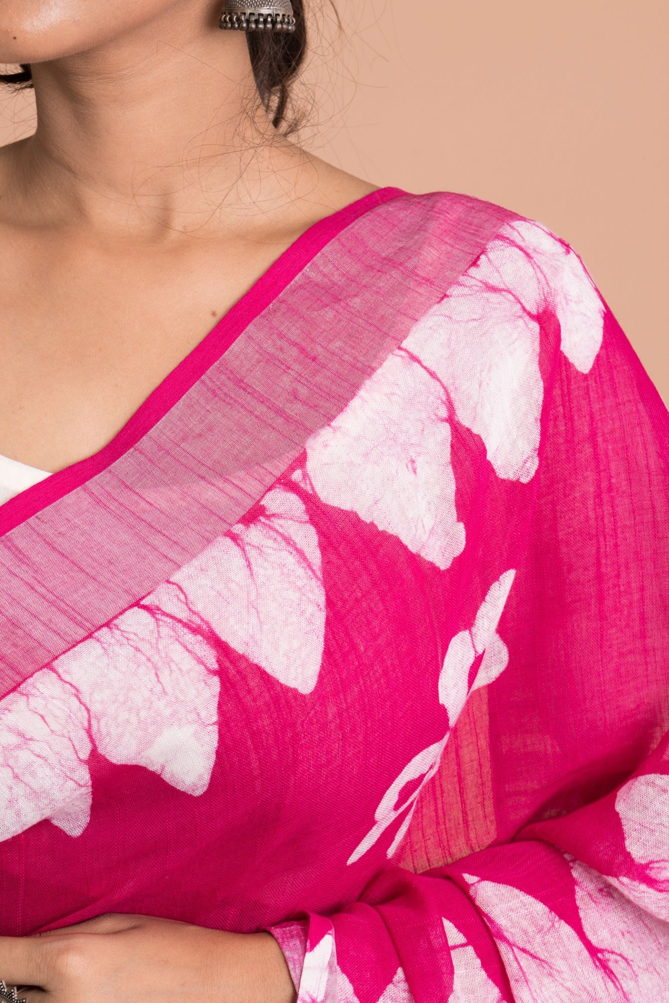 Women Batik Print Motif Cotton Linen Saree with Unstitched Blouse - Pink