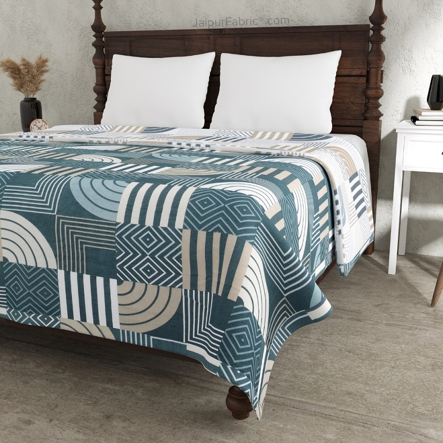 Geometric Maze Teal and Off White Dohar and Bedsheet Combo