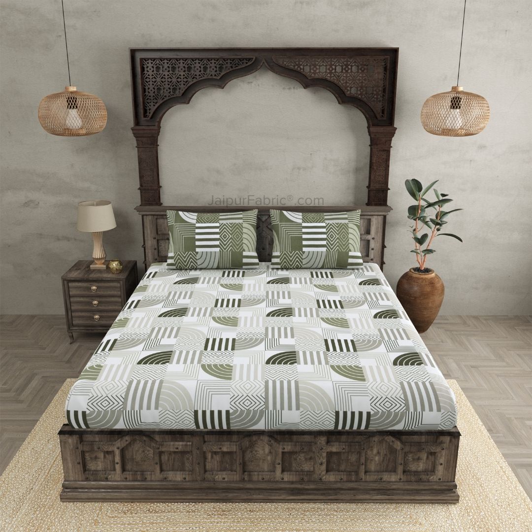 Geometric Maze Green and Off White Dohar and Bedsheet Combo