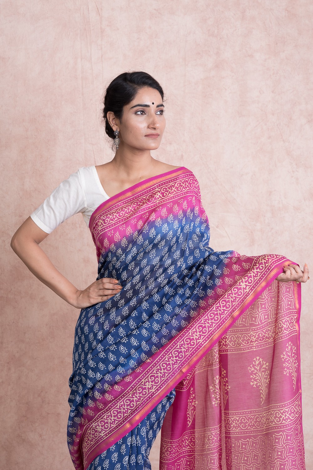 Booti Pattern Chanderi Silk Saree with Unstitched Blouse - Blue And Pink