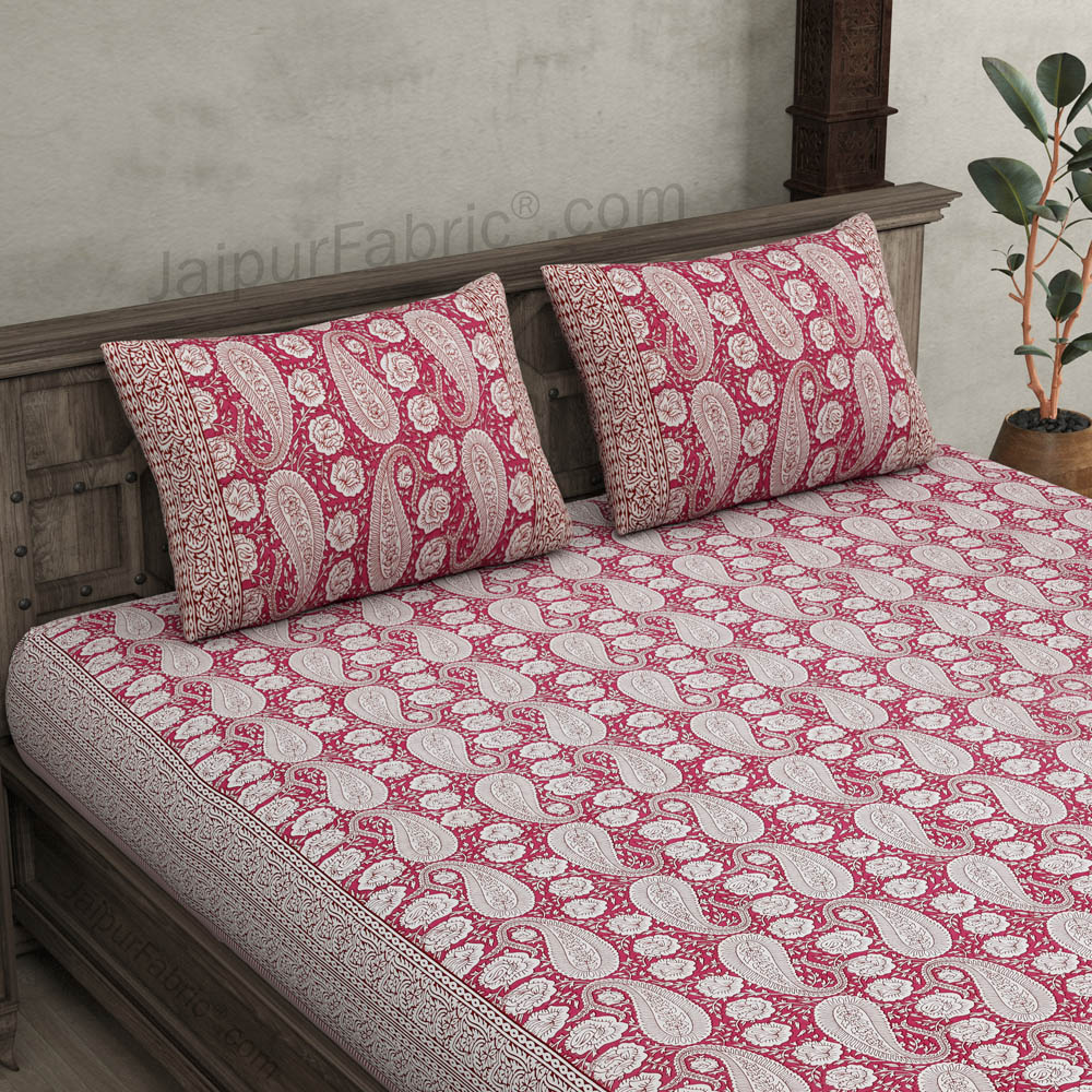 Beautiful Pink Artistic Paisley Double Bedsheet