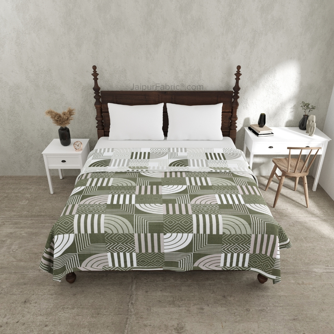 Geometric Maze Green Cotton Reversible Double Bed Dohar