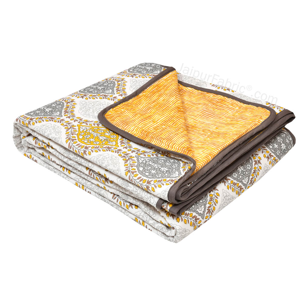 Wavy Ethnic Yellowish Grey Single Bed Dohar Blanket