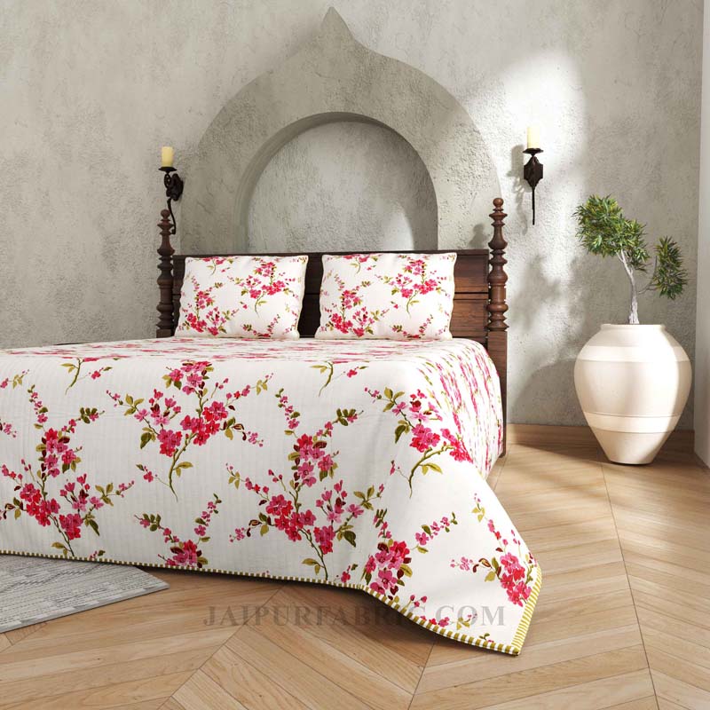 An Essential Décor Pure Cotton Reversible Quilted Bedcover with Pillowcases