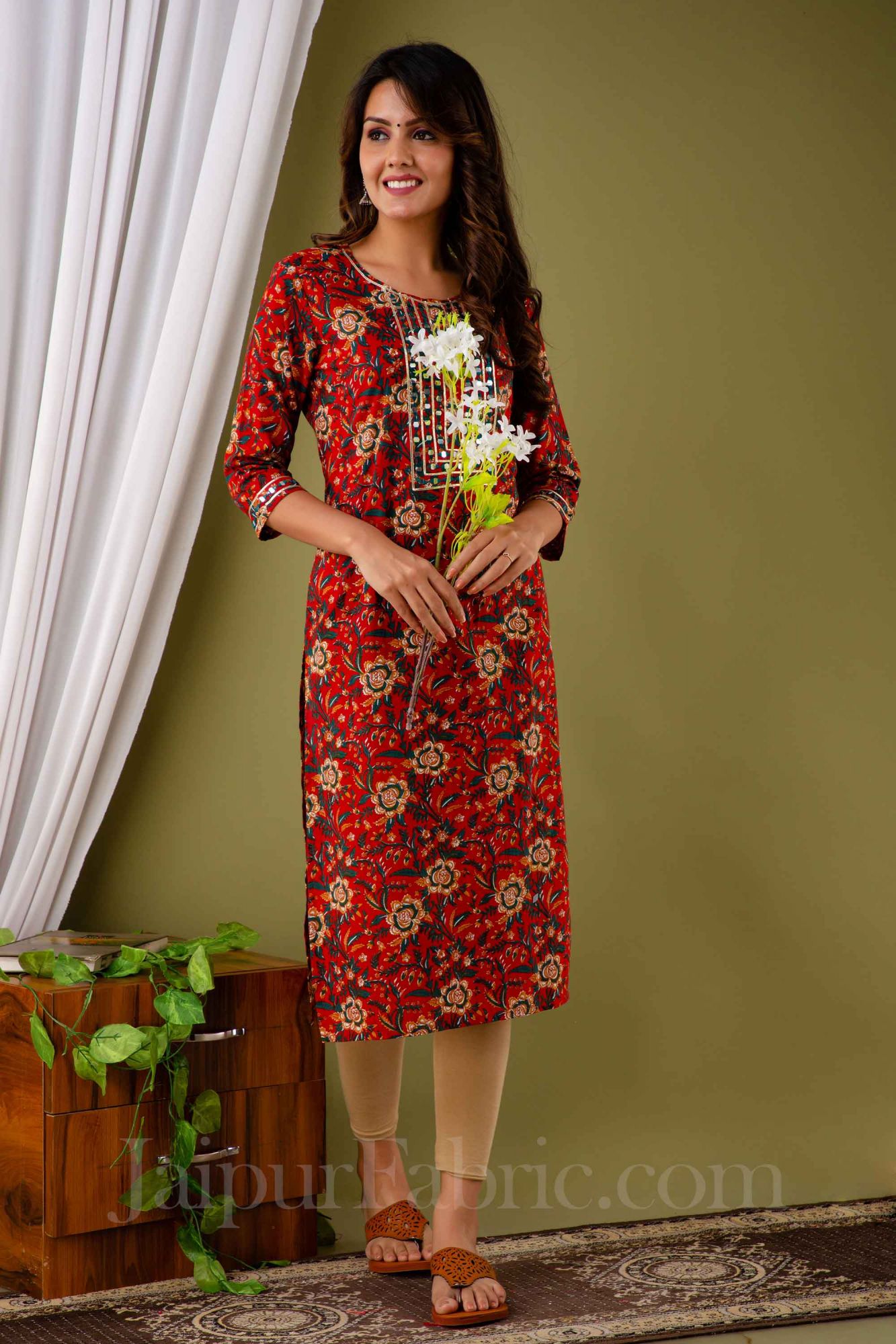 Women Floral Round Neck Cotton Kurti