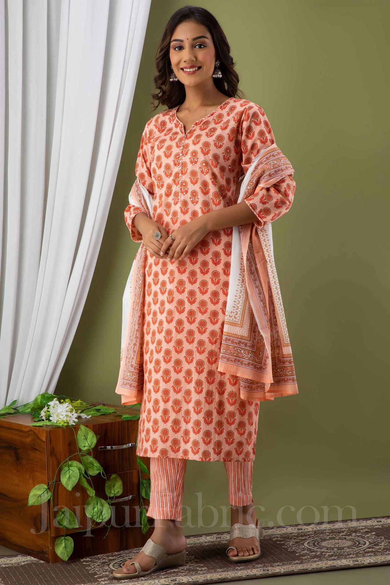 Women Peach Cotton Kurti with Pant & Dupatta