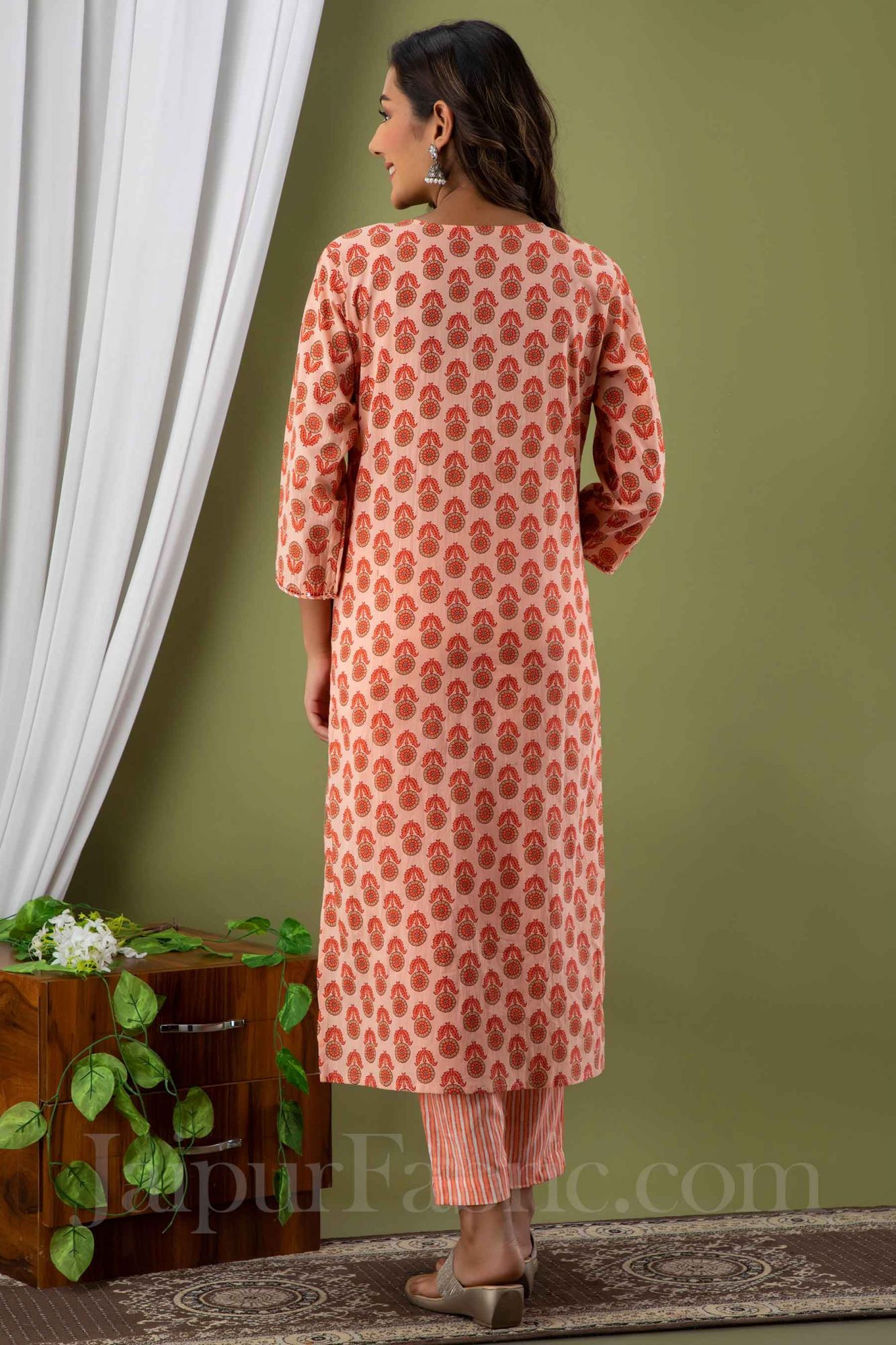 Women Peach Cotton Kurti with Pant & Dupatta