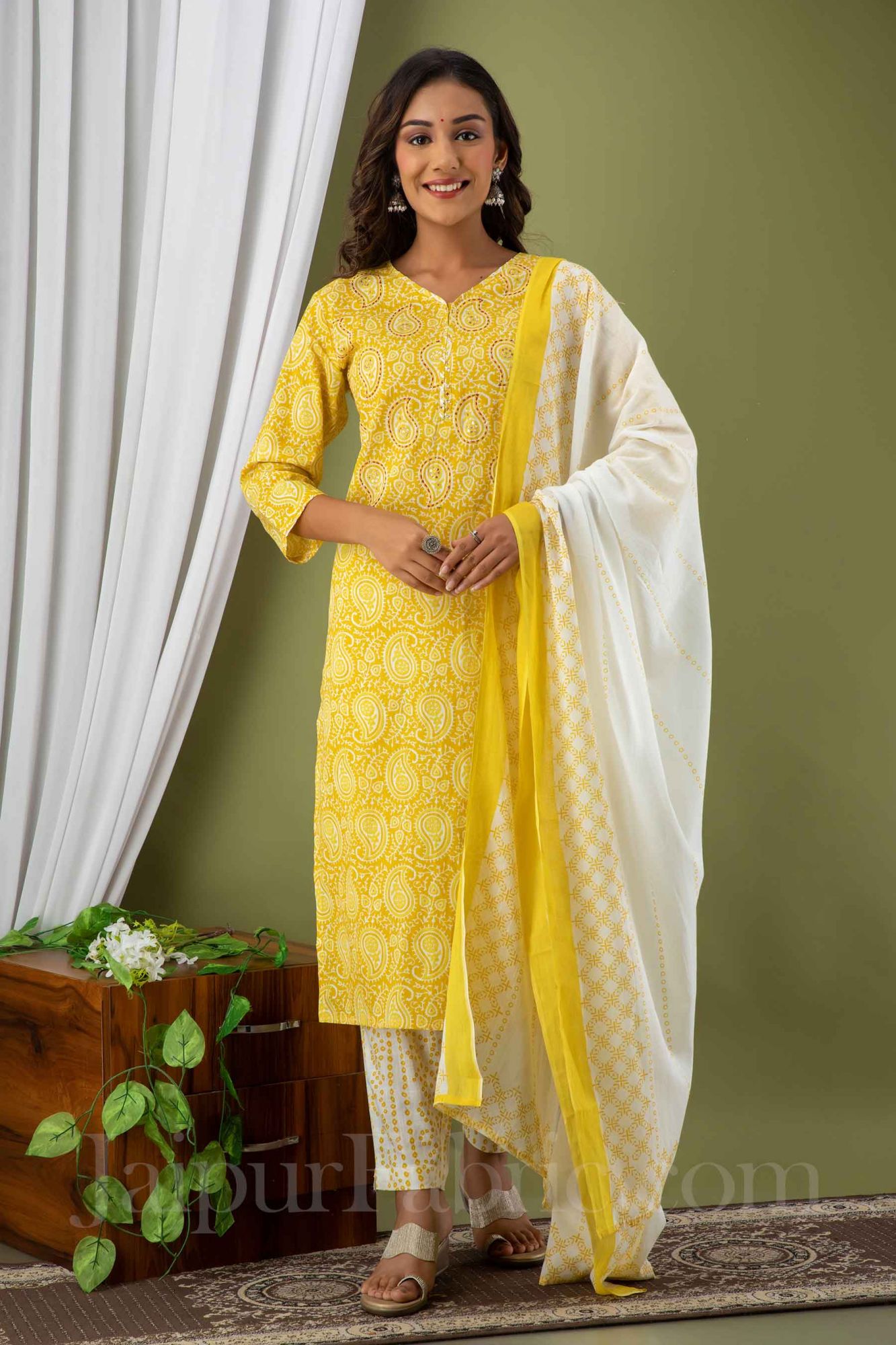 Women Yellow Paisley Print Cotton Kurti with Pant & Dupatta