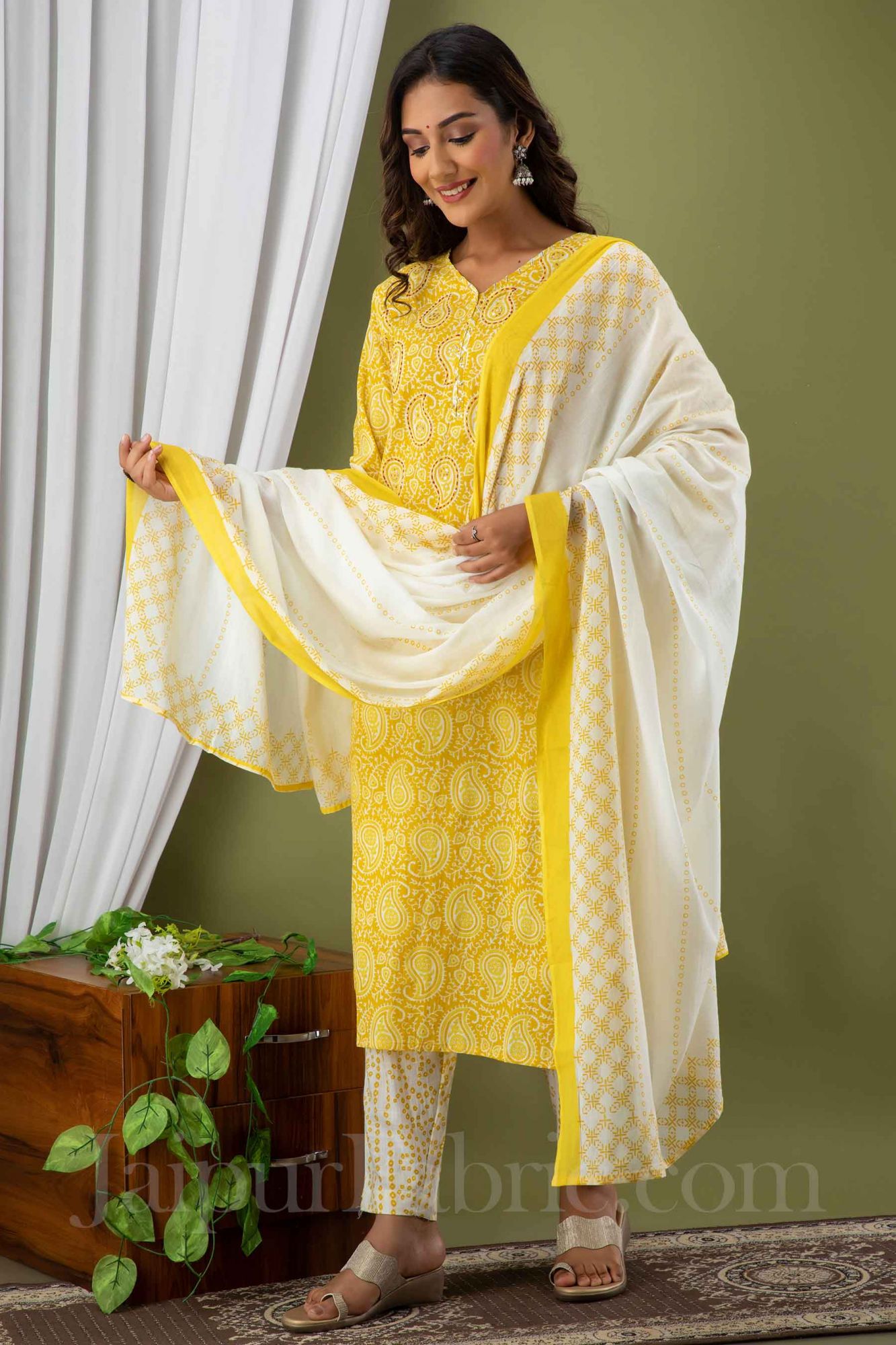 Women Yellow Paisley Print Cotton Kurti with Pant & Dupatta