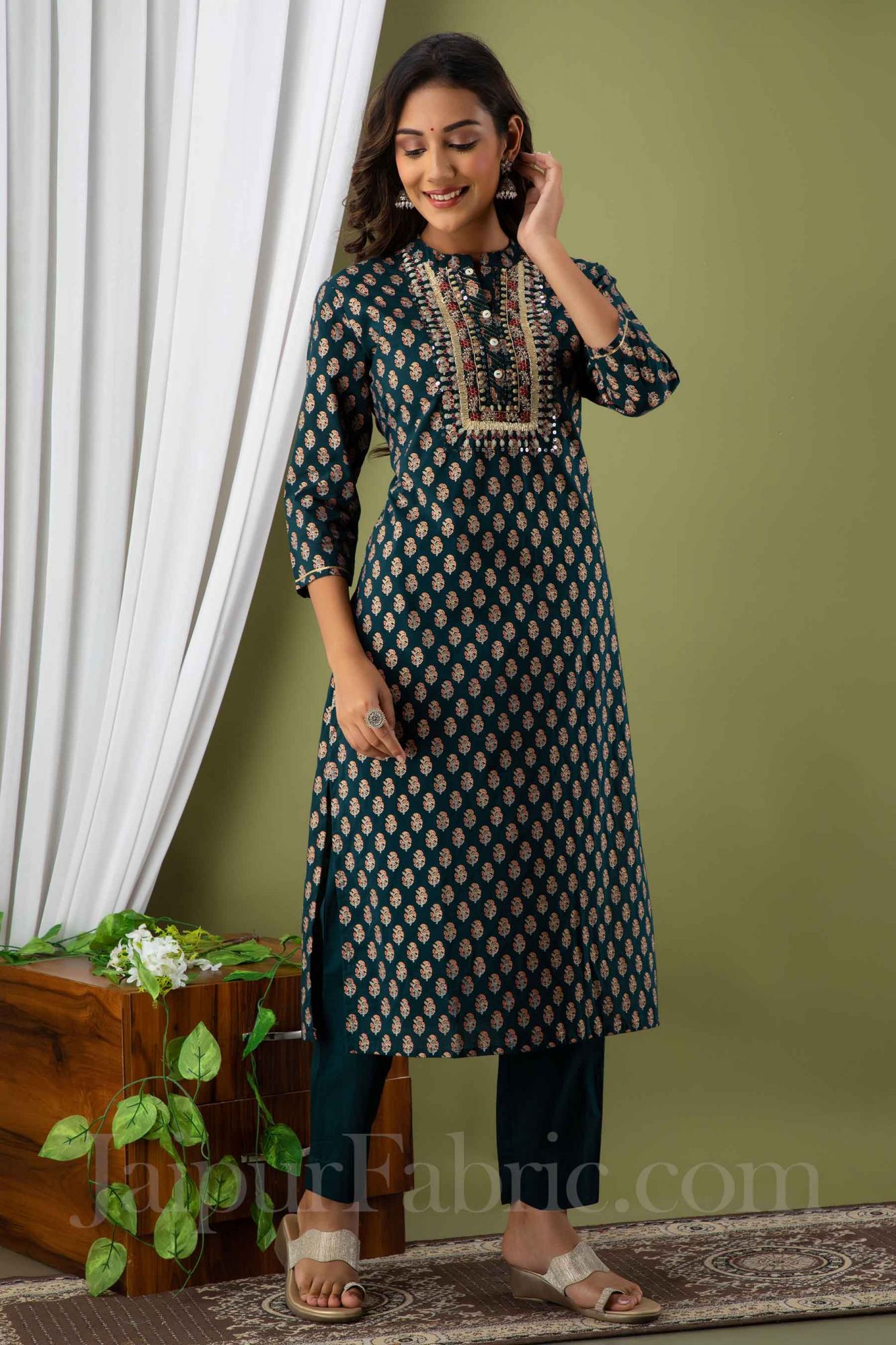 Women Cotton Foil Print Kurti with Pant & Dupatta