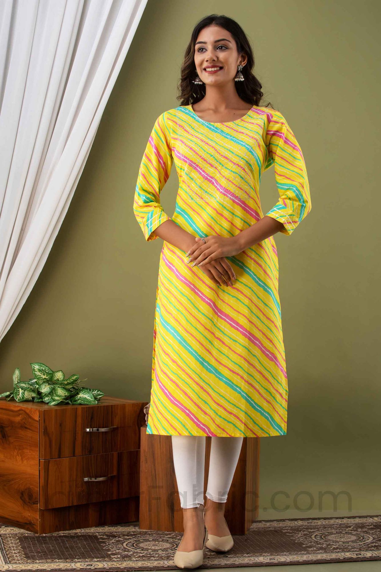 Women Yellow Lehriya Print Cotton Kurti