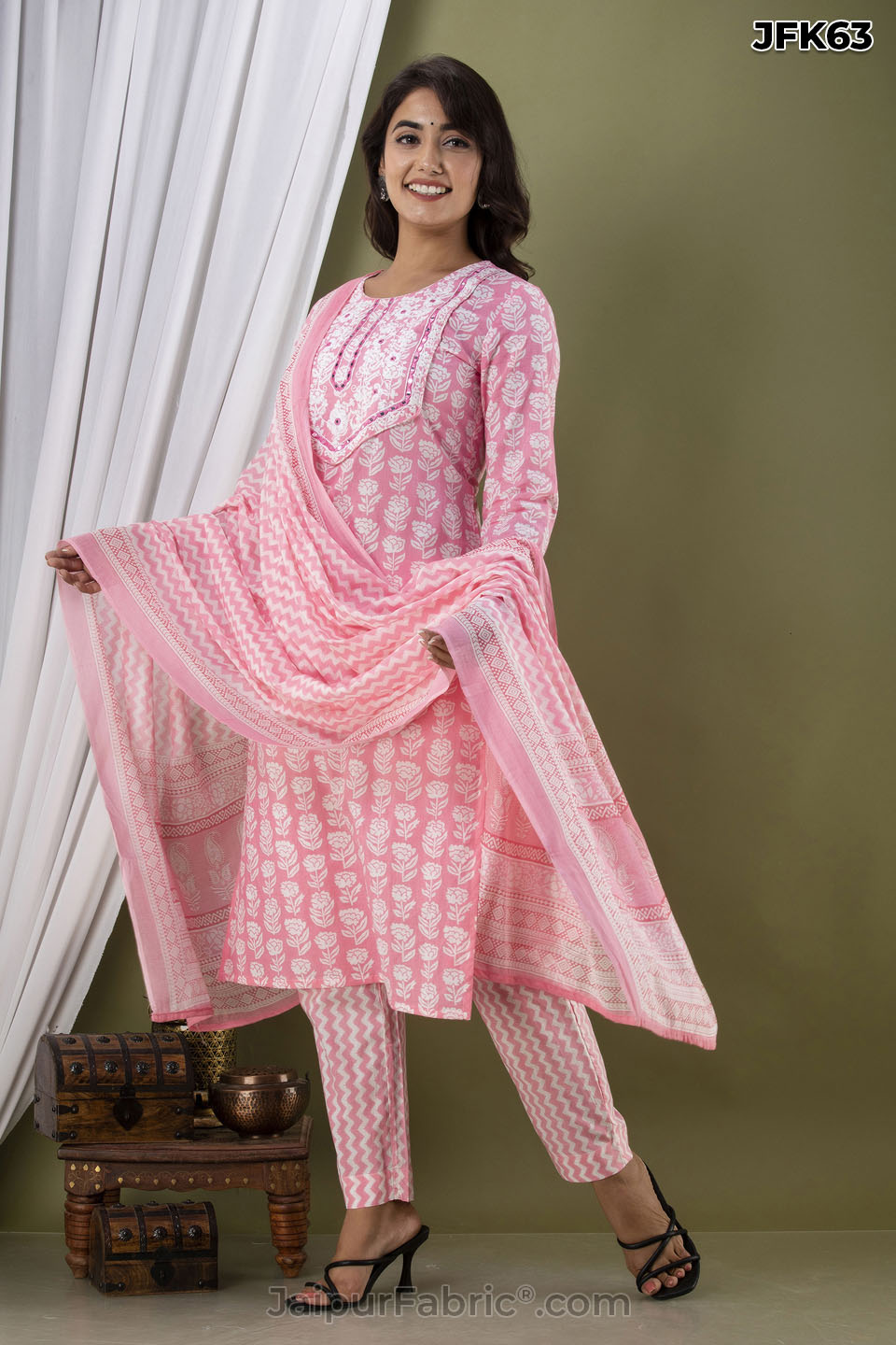 Pink Embroidery Kurti Pant & Dupatta