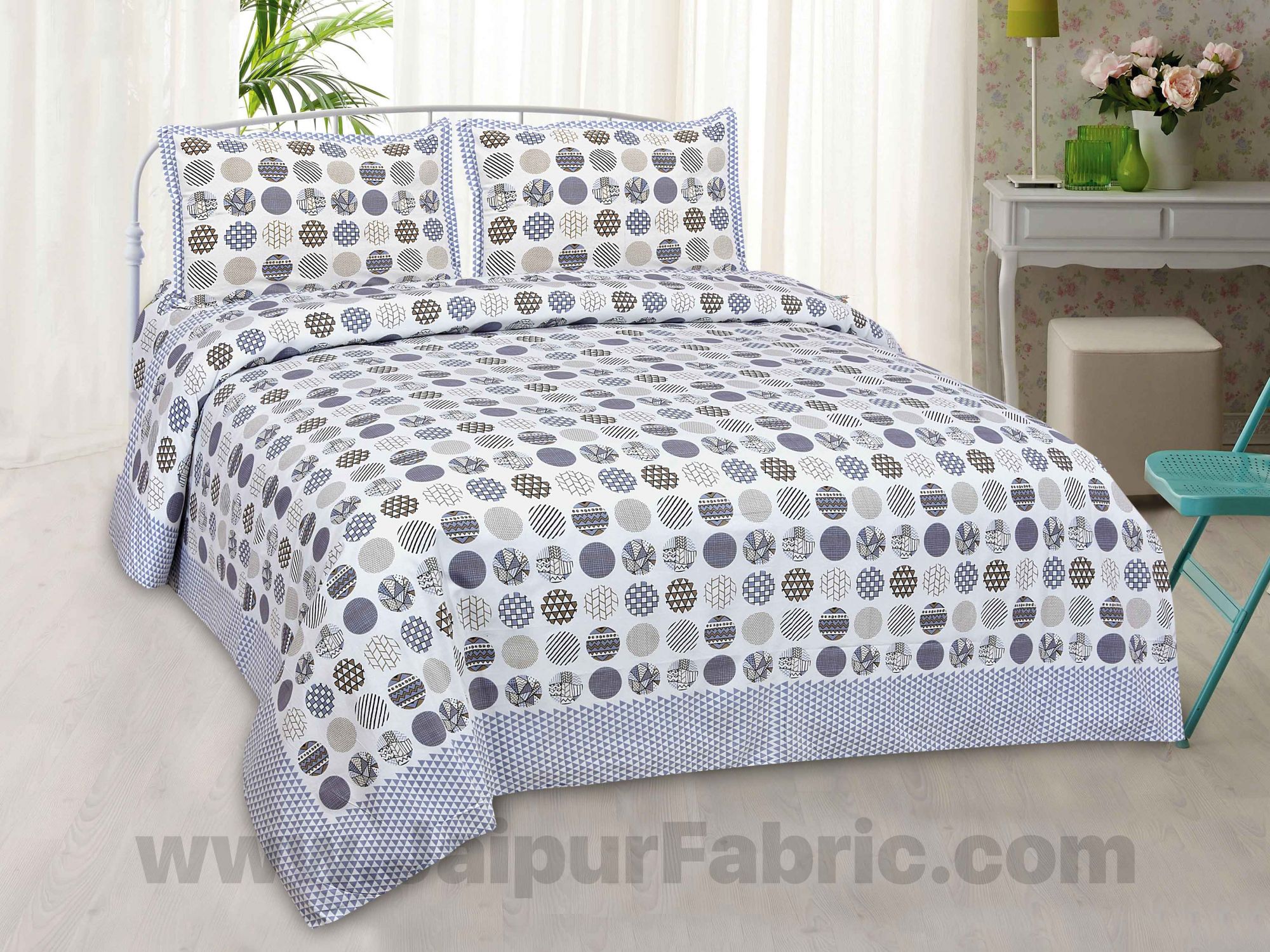 Trendy Polka Grey Cotton King Size Bedsheet