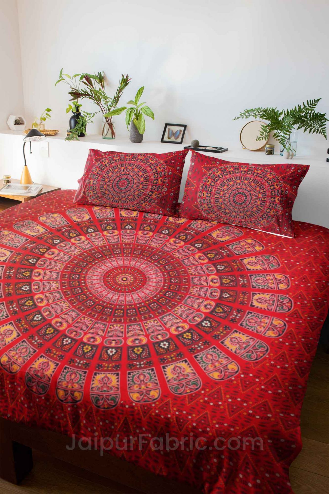 Pure Cotton Red Mandala Zig Zag Print King Size Double Bedsheet With 2 Pillow Covers