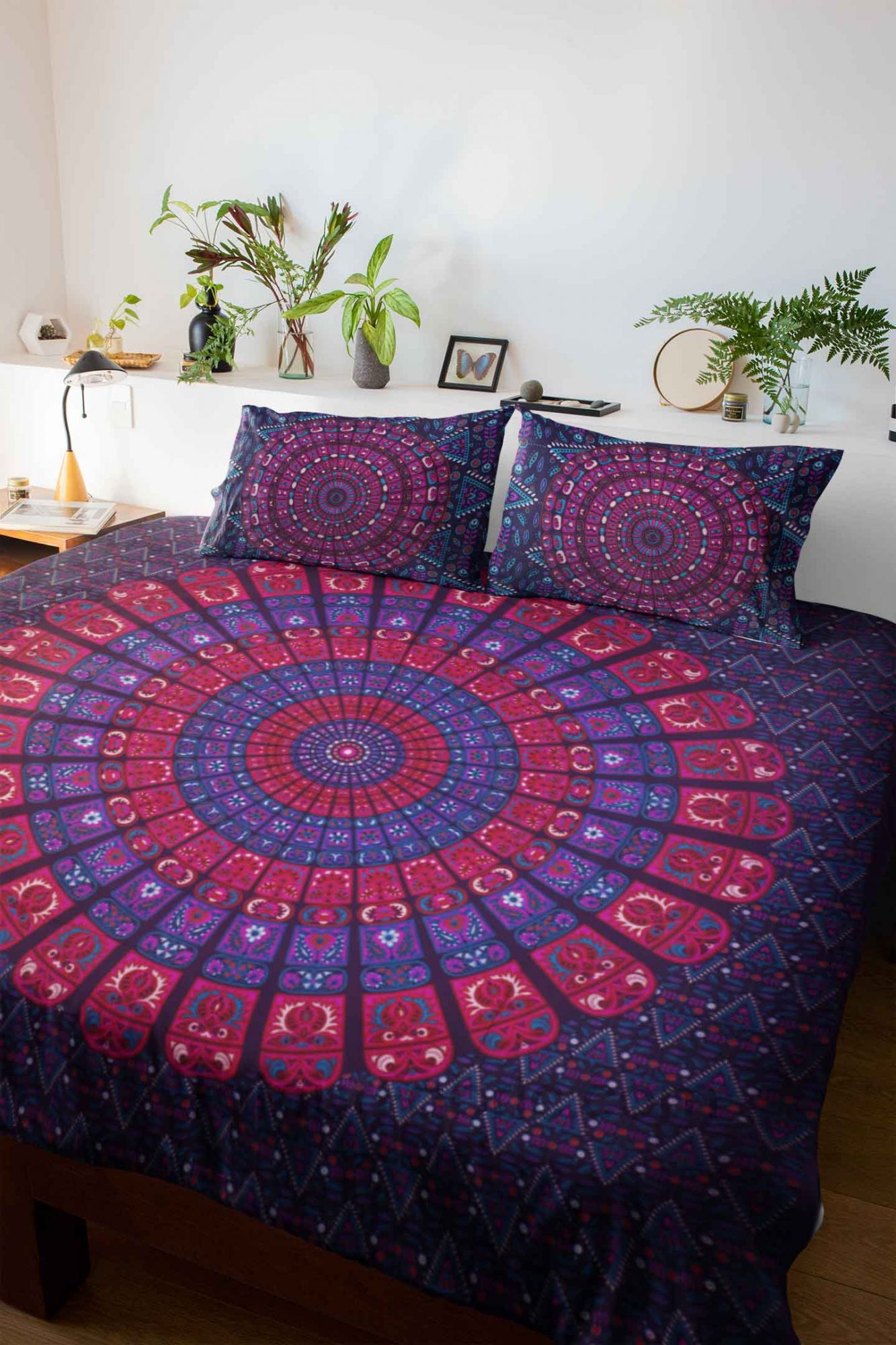 Pure Cotton Purple Mandala Zig Zag Print King Size Double Bedsheet With 2 Pillow Covers