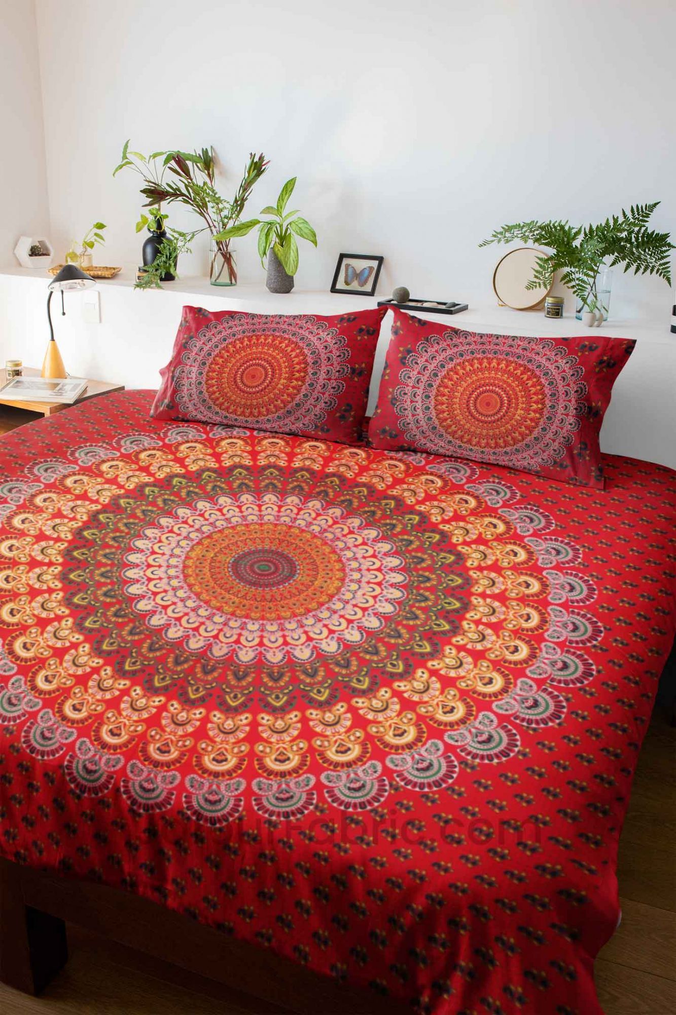 Pure Cotton Red Mandala Tapestry Floral Print King Size Double Bedsheet With 2 Pillow Covers