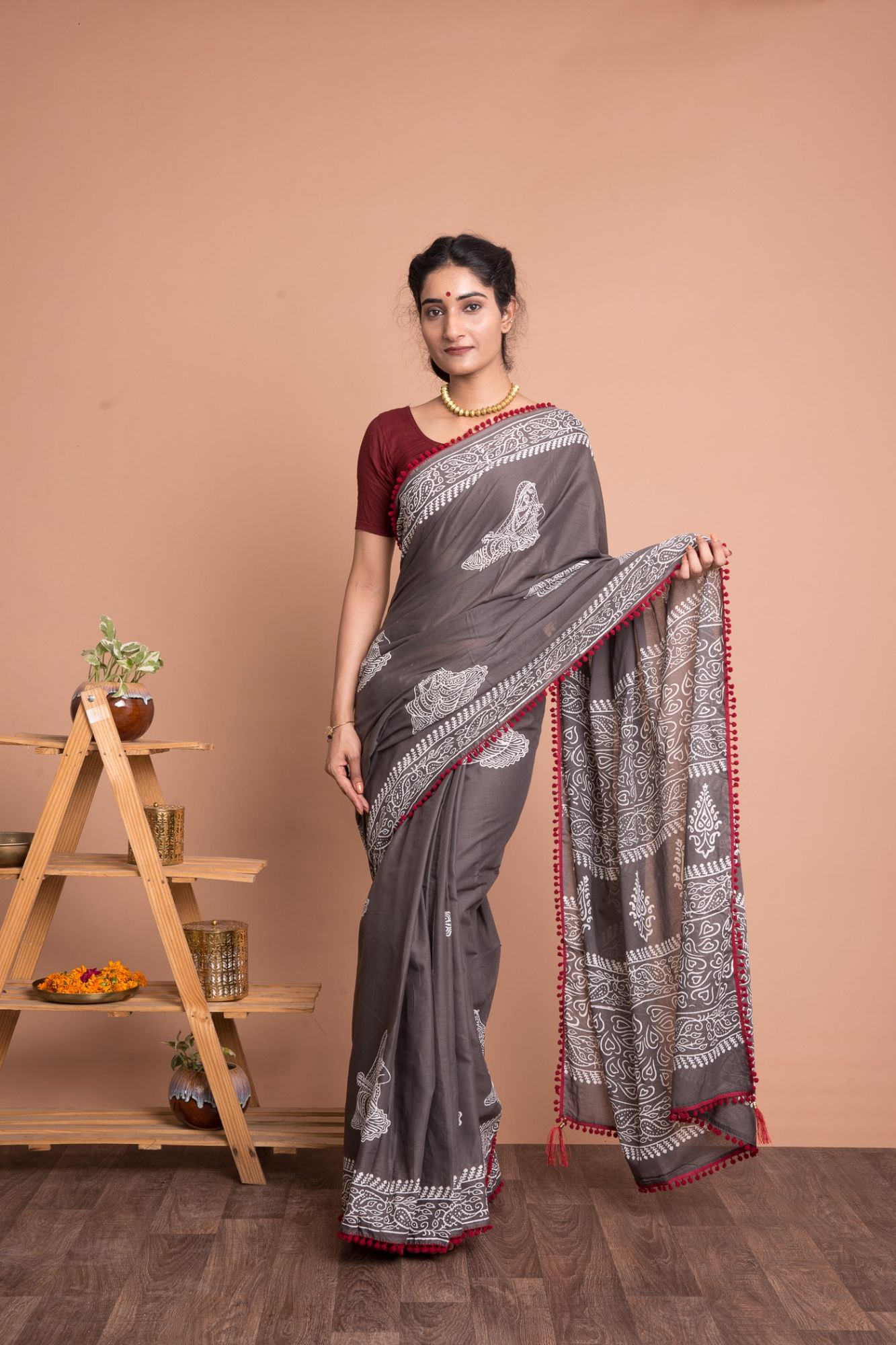 Women Discharge Print Cotton Mulmul Saree with Unstitched Blouse - Grey