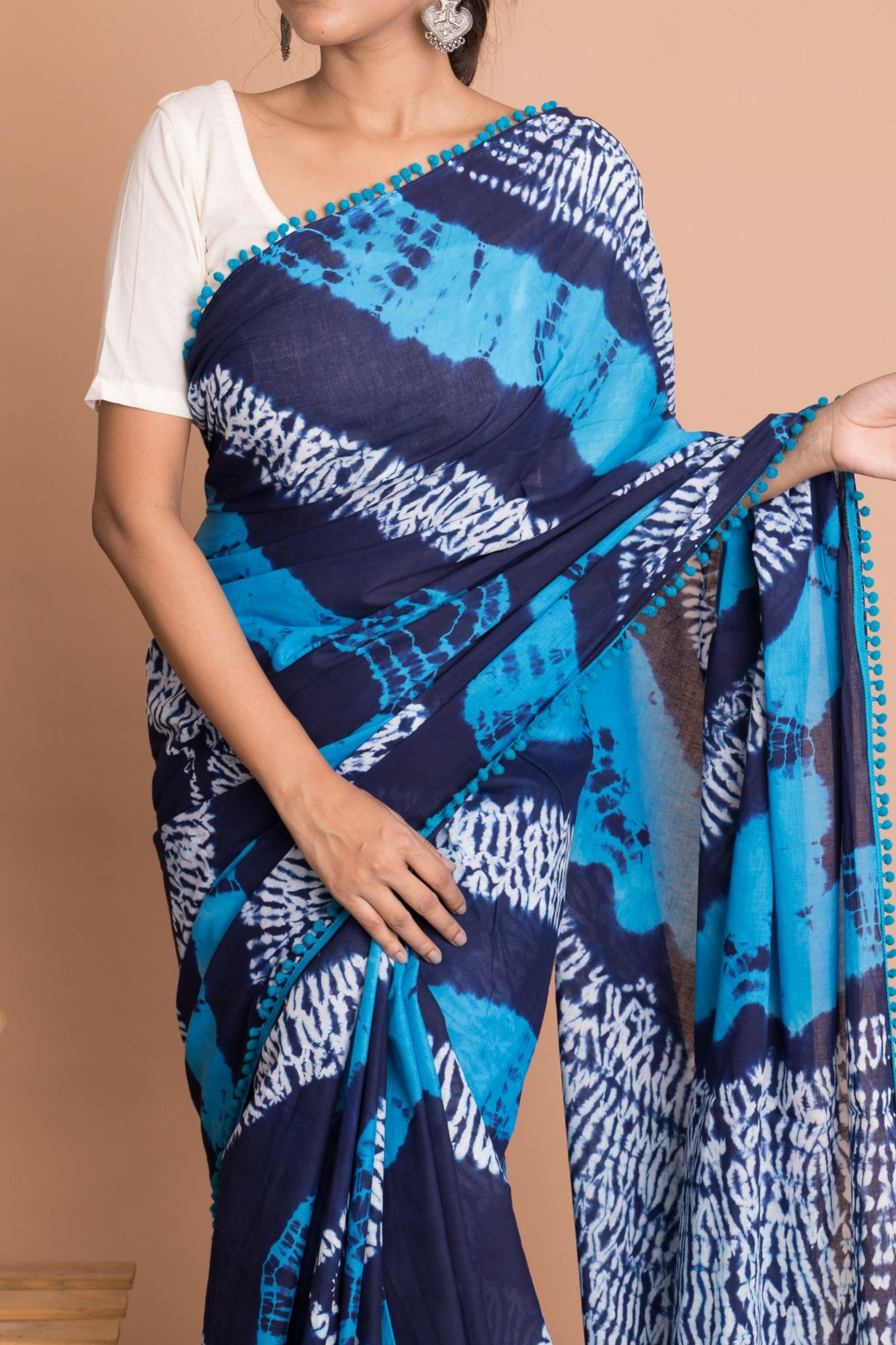 Shibori Tie And Dye Cotton Mulmul Saree with Unstitched Blouse - Blue