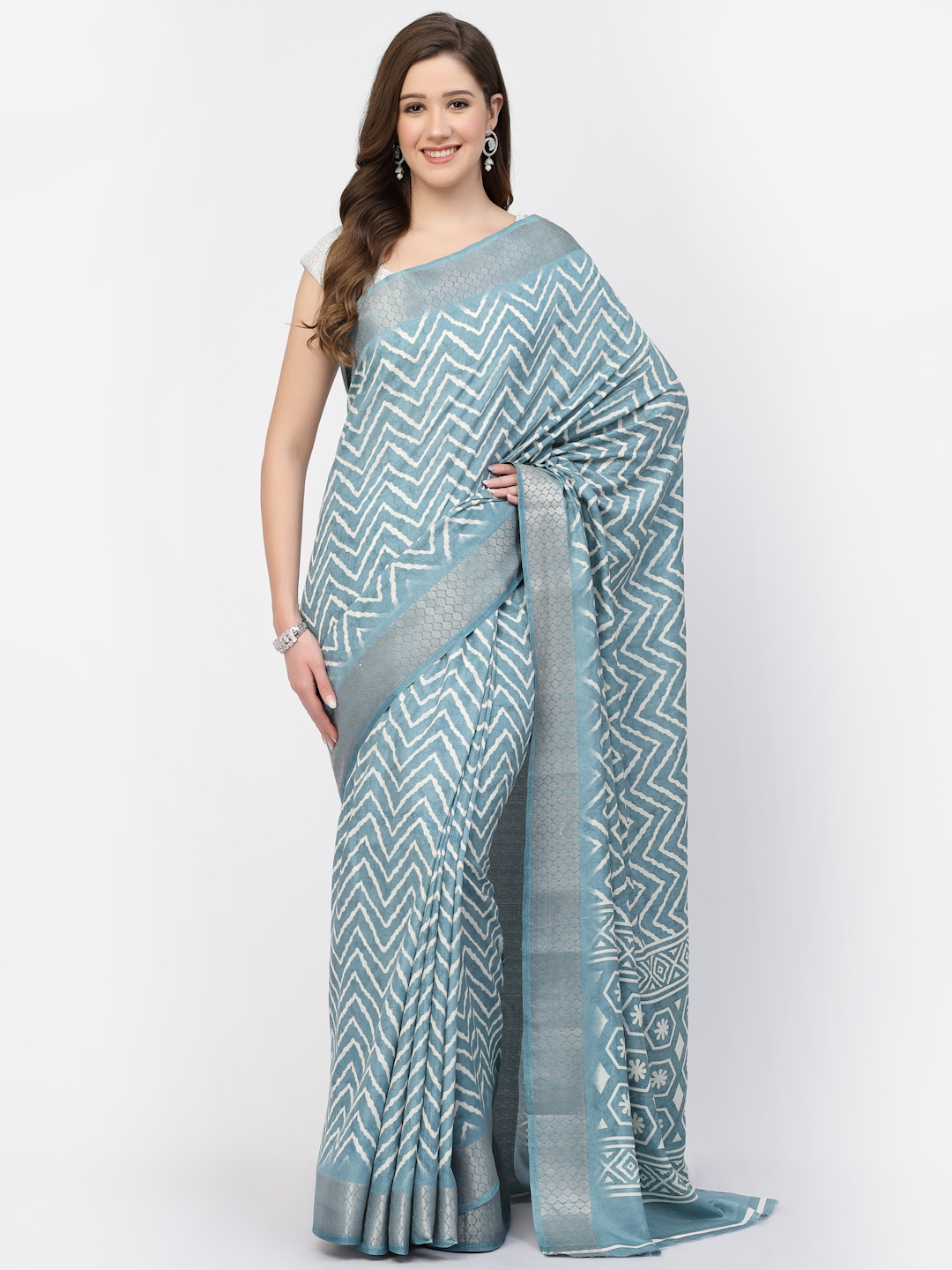 Women's Modal Cotton Zig Zag Printed Saree with Unstitched Blouse