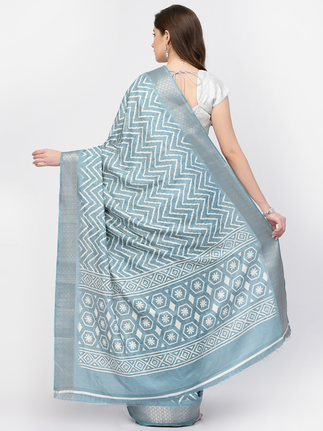 Women's Modal Cotton Zig Zag Printed Saree with Unstitched Blouse