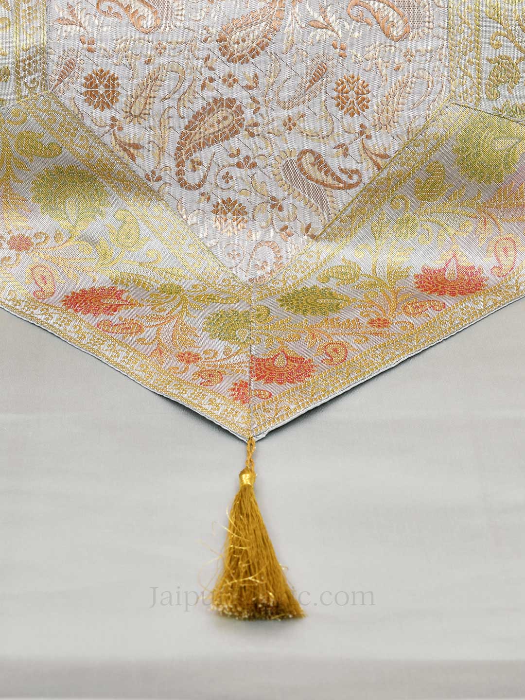 Heritage Paisley Print White Silk Table Runner