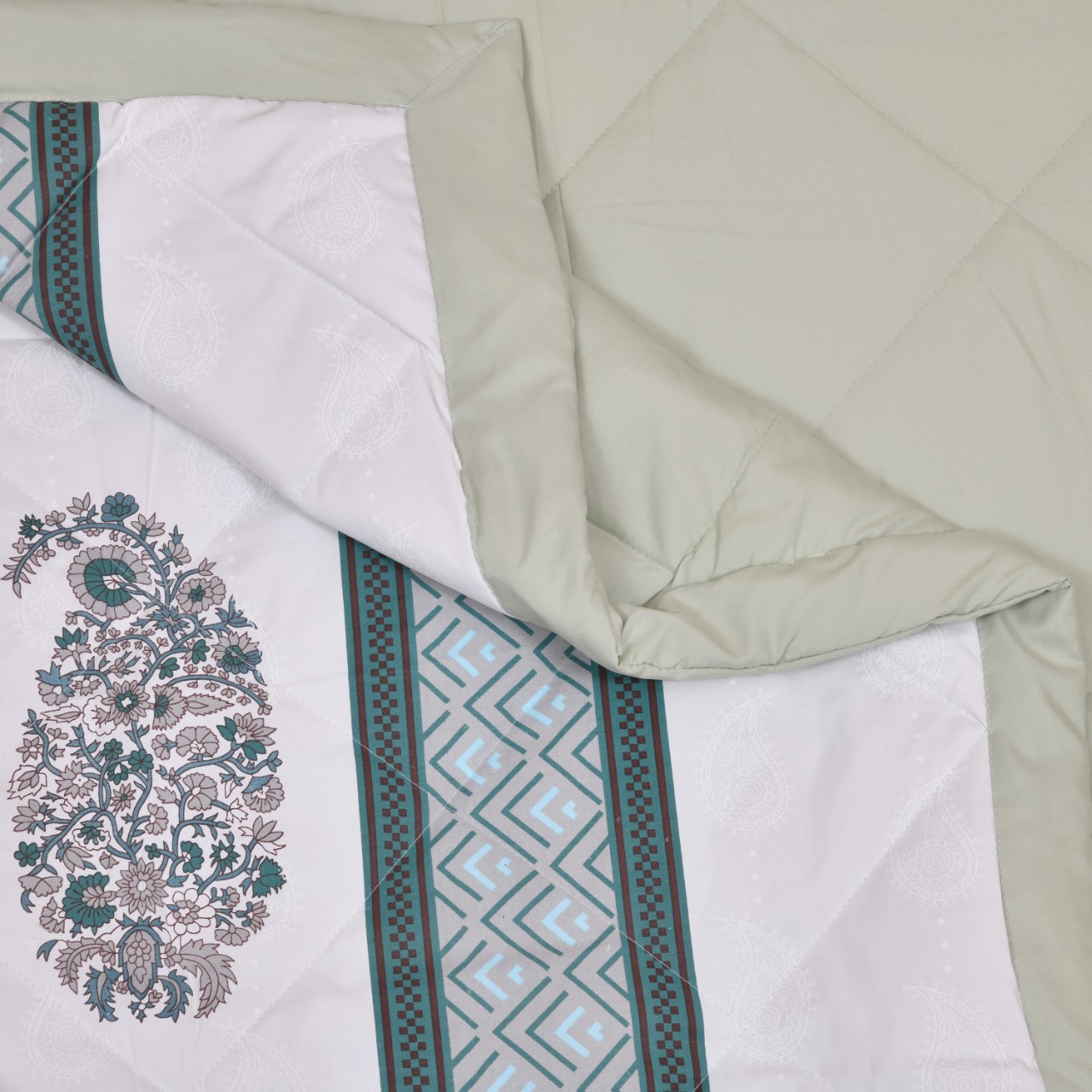 Paisley Evergreen Cotton Quilted Bedcover Comforter Blanket